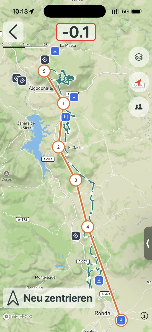 Vario One App im Flug: geplante Route mit Wendepunkten und gestricheltem Vergleichsflug